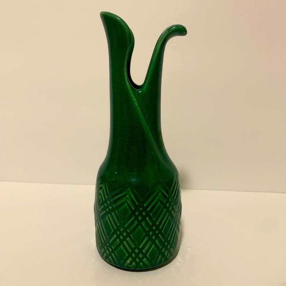 Sold!! Vintage Art Deco MCM Haeger green vase